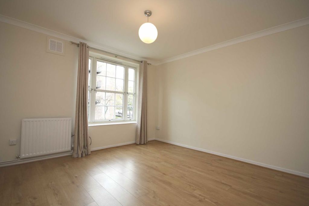 Property photo 3 of 4