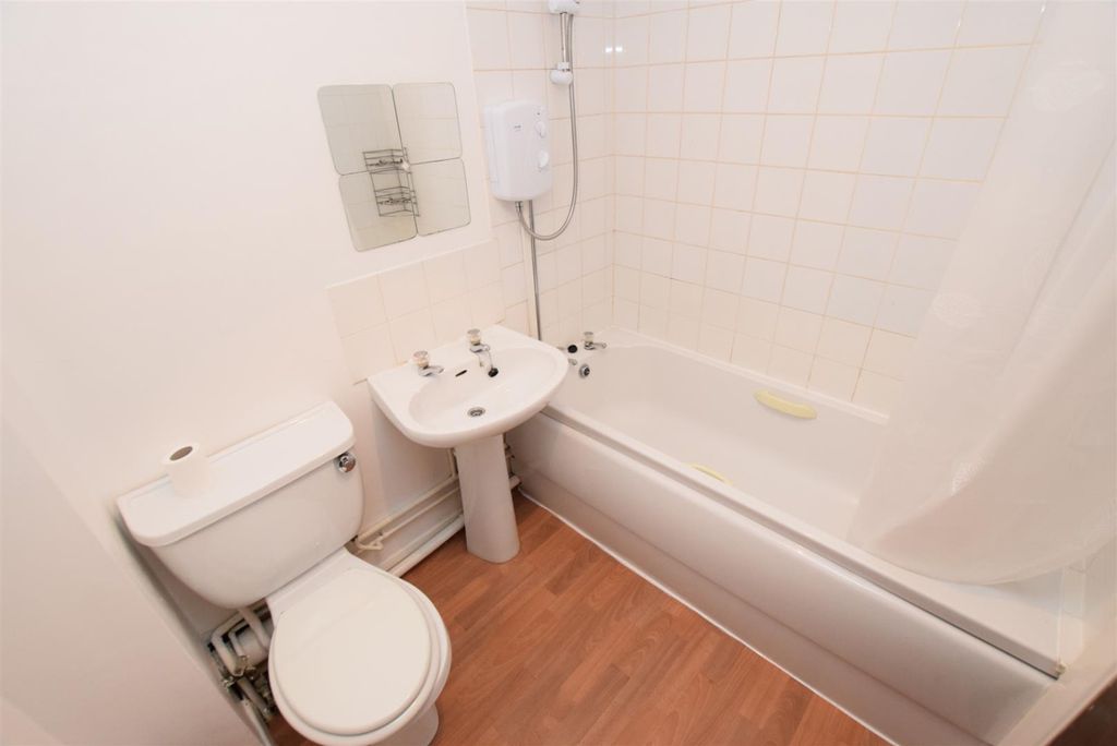 Property photo 3 of 6 2392823