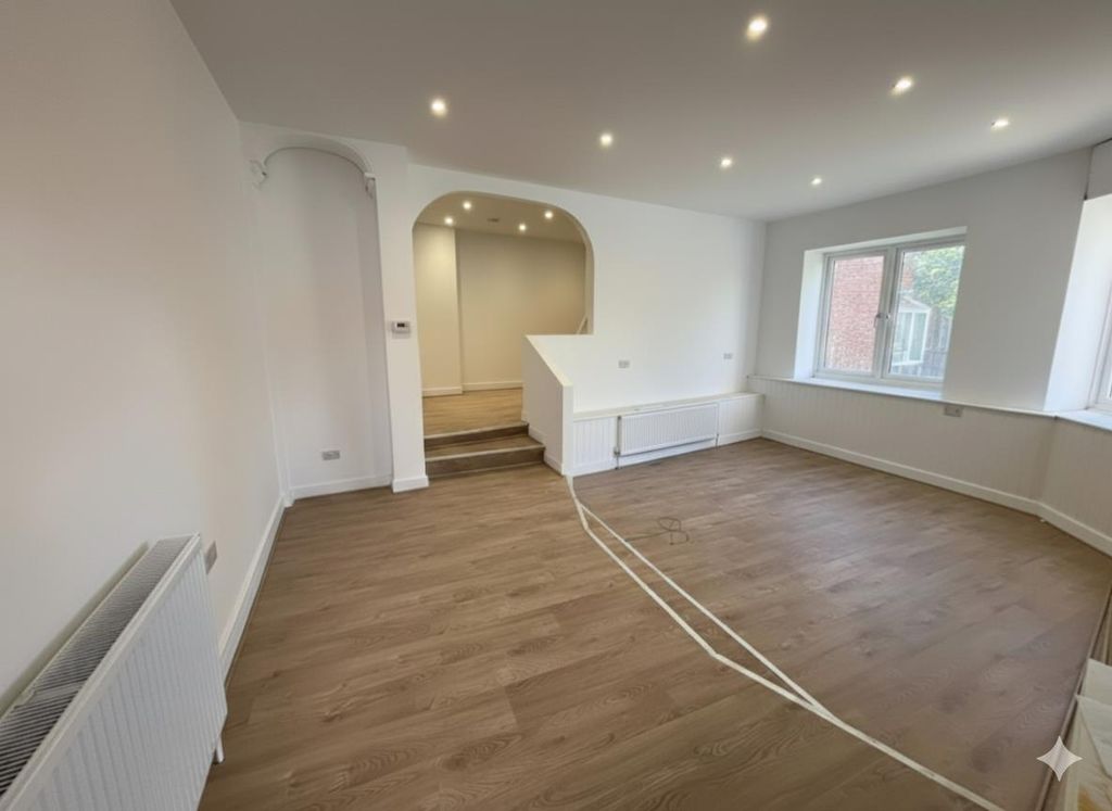 Property photo 3 of 15 Interior 1.Png