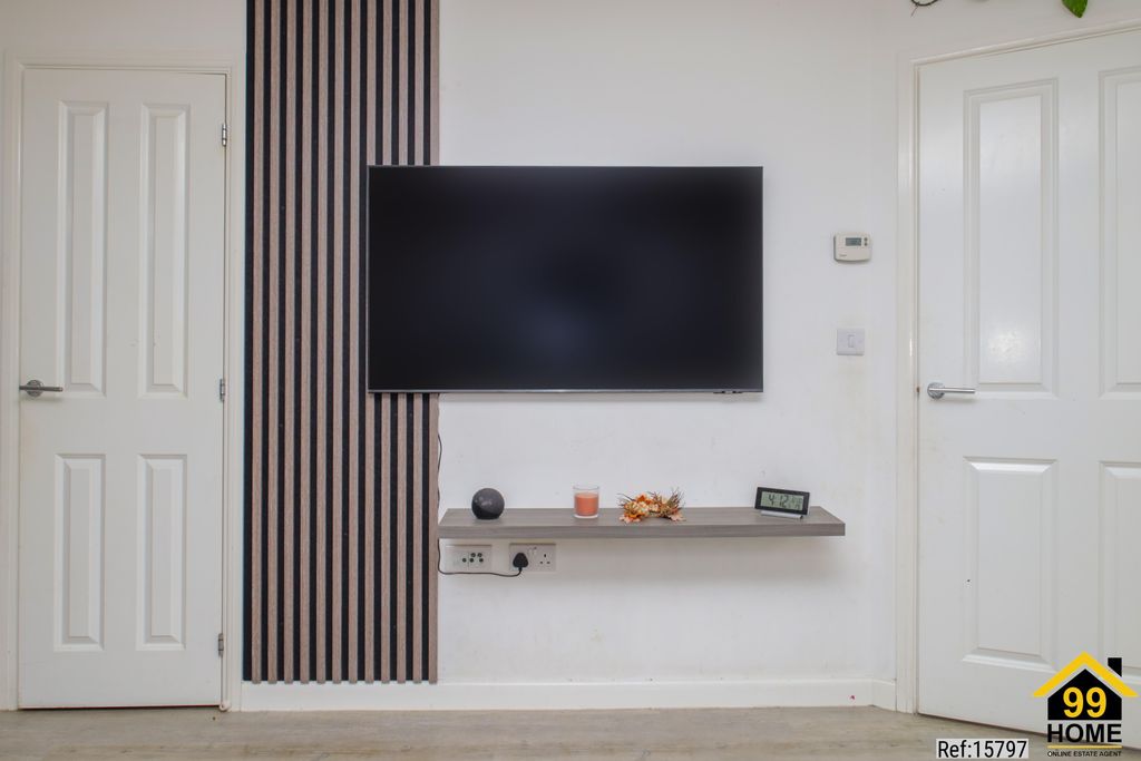 Property photo 3 of 16 Photo 2