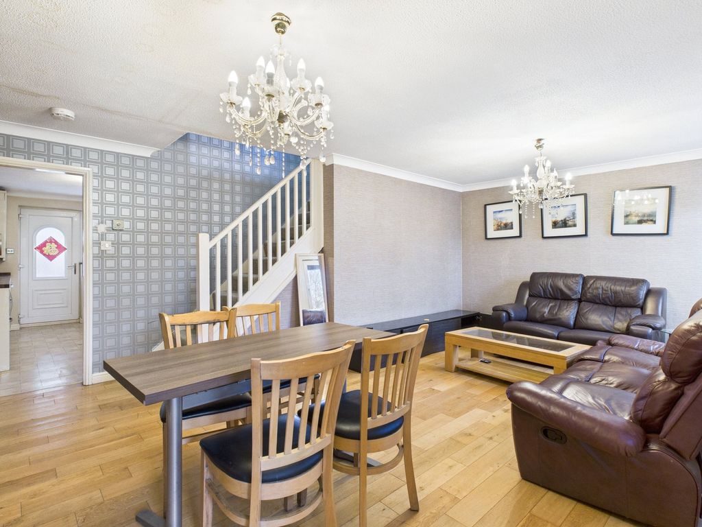 Property photo 2 of 12 Lounge