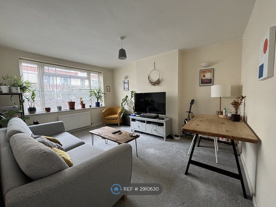 Property photo 2 of 12