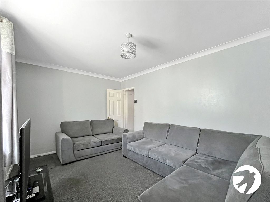 Property photo 3 of 9 Picture No. 16