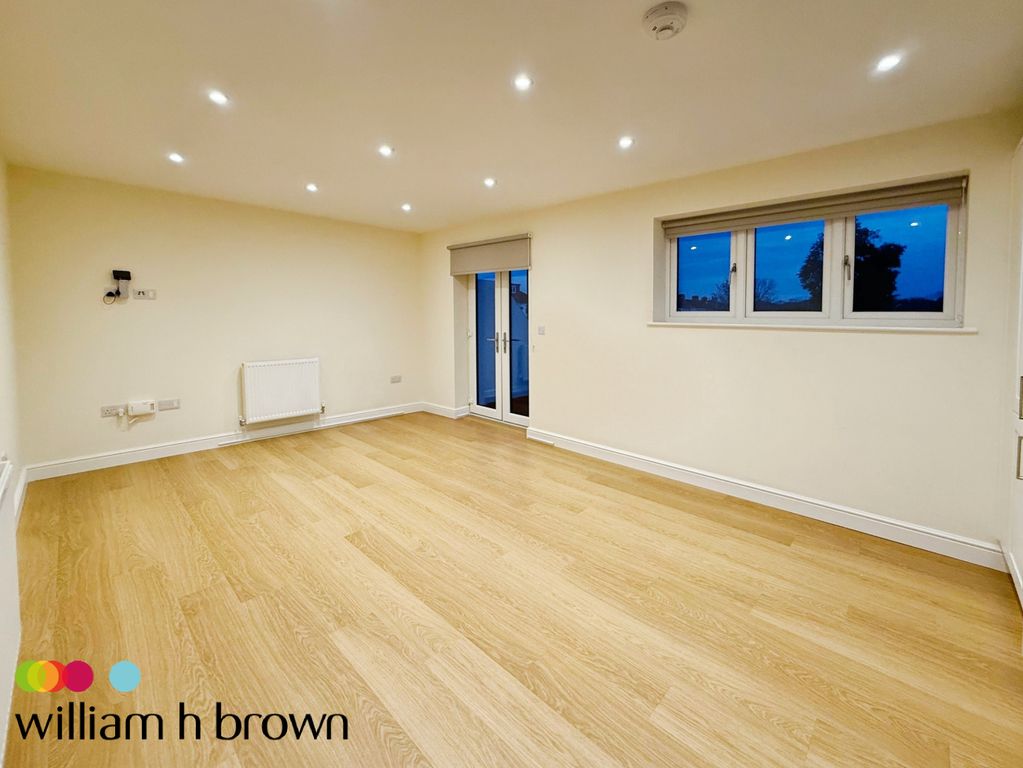 Property photo 2 of 17 Image