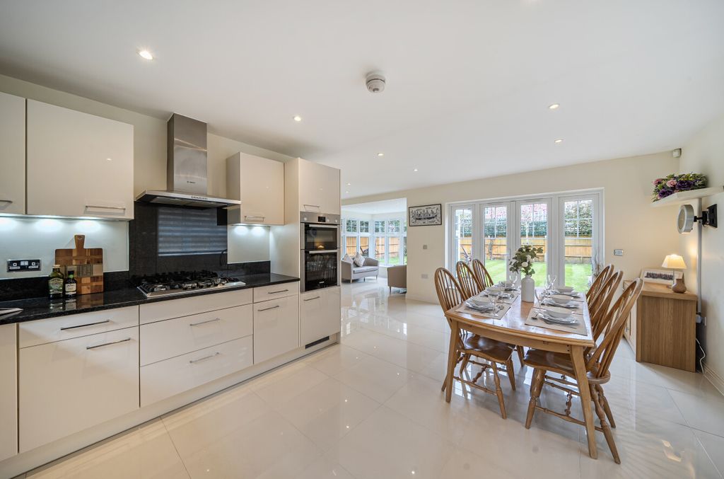 Property photo 1 of 25