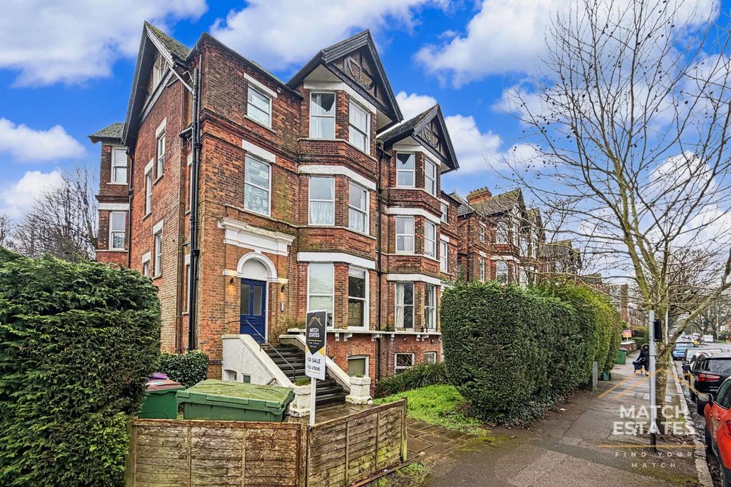 Property photo 1 of 9