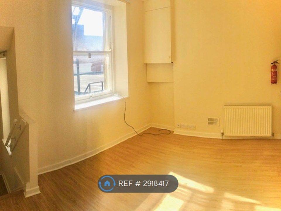 Property photo 2 of 8 Living Room