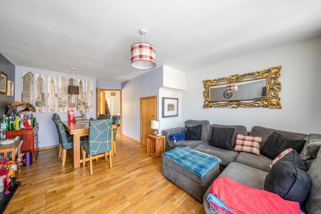 Property photo 3 of 16 1448413-14-69F1ee...