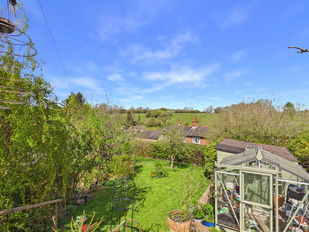 Property photo 2 of 14 Cam01354G0-Pr0700-Still001