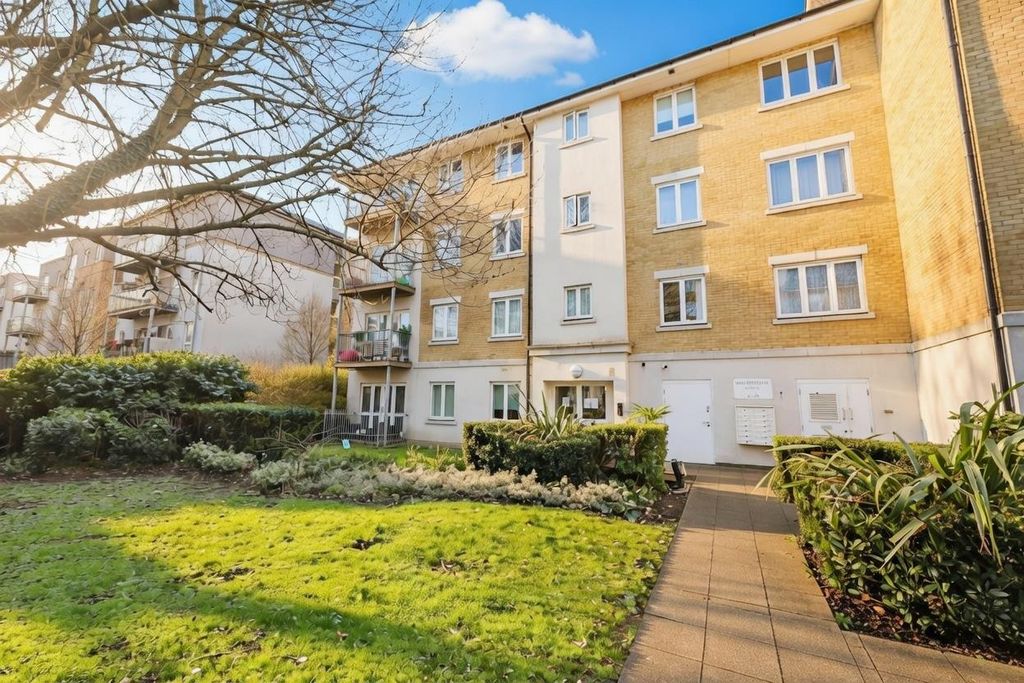 Property photo 1 of 8