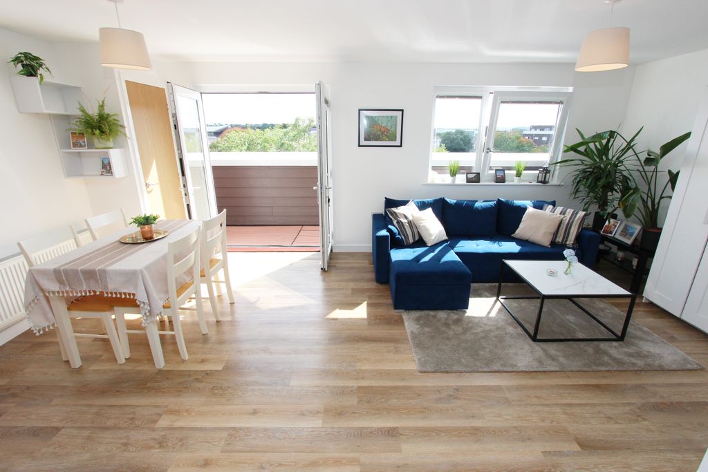 Property photo 1 of 16 Img_7449A