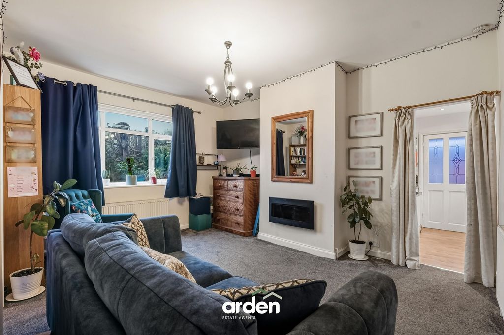 Property photo 2 of 9