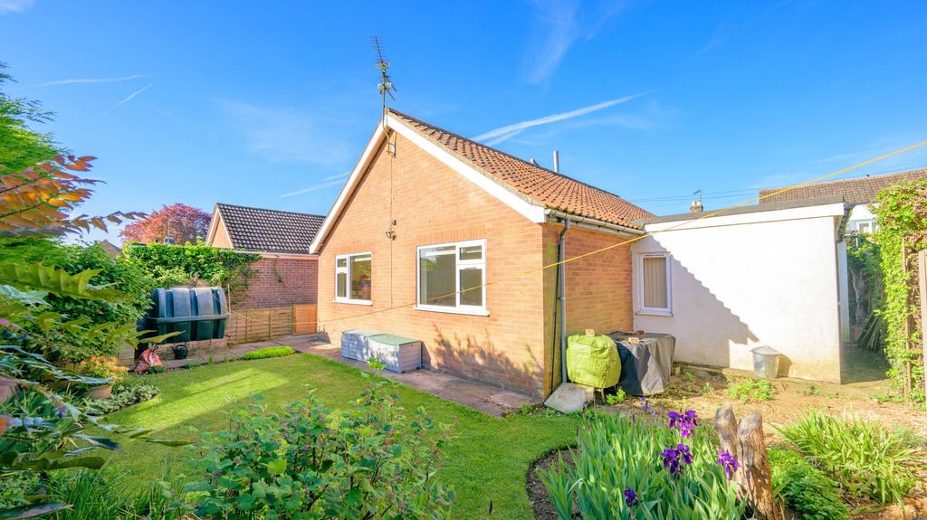 Property photo 2 of 18