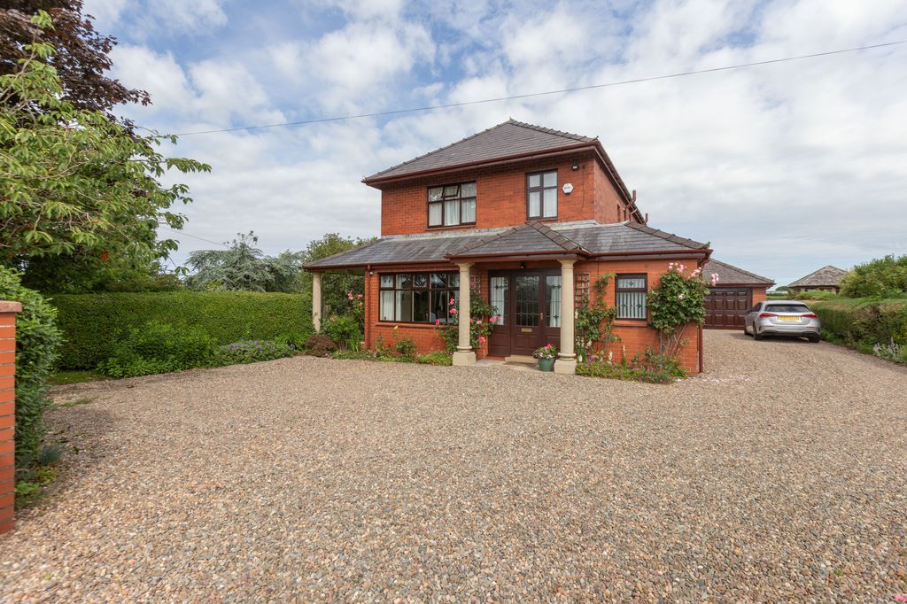 Property photo 1 of 39