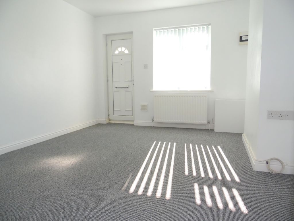 Property photo 2 of 29 Lounge