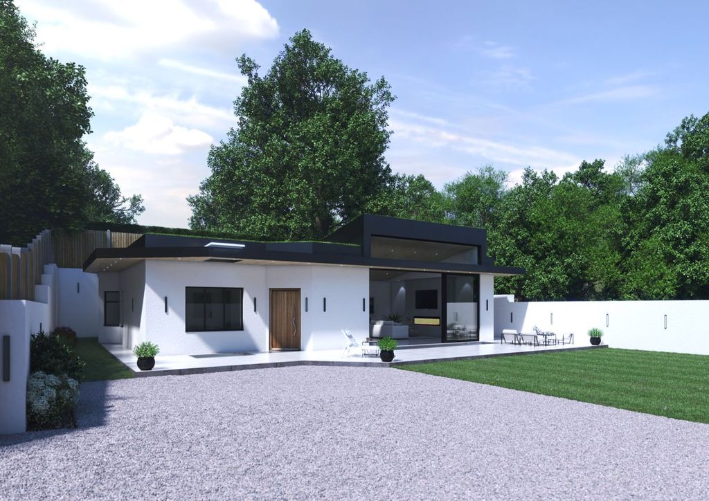 Property photo 1 of 8 5 Bed Detached House