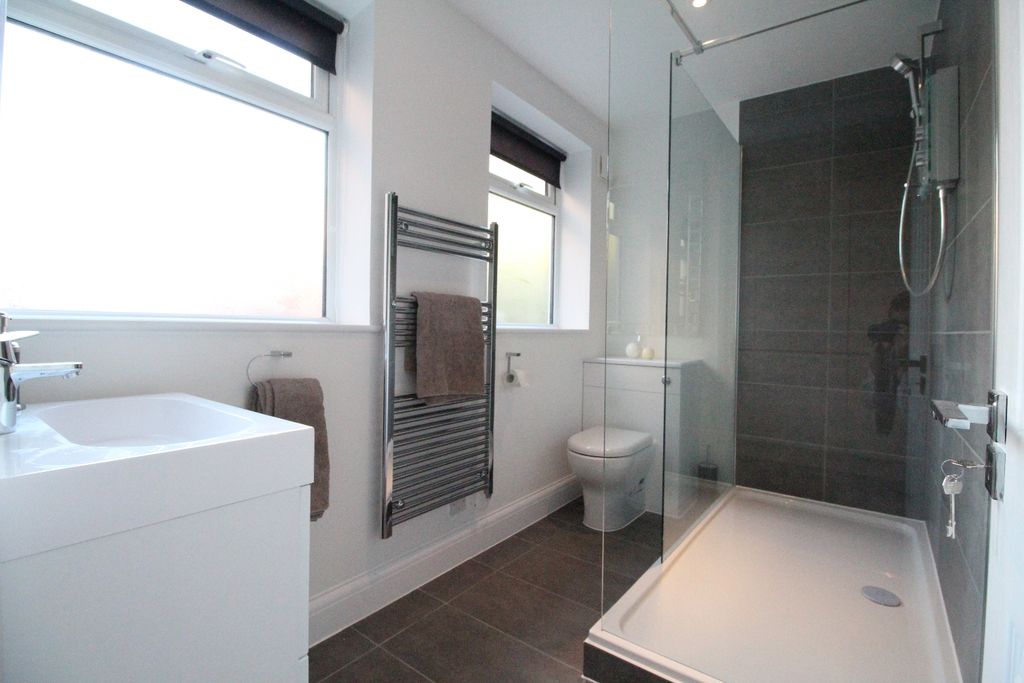 Property photo 3 of 3 Bathroom