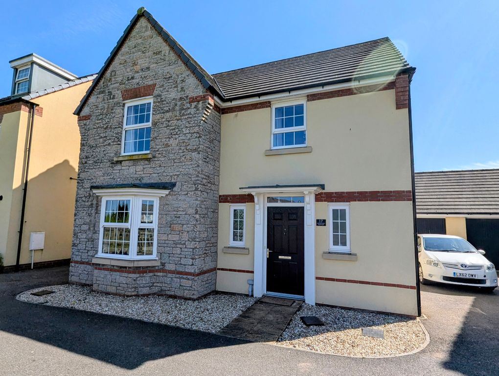 Property photo 1 of 12 The Property