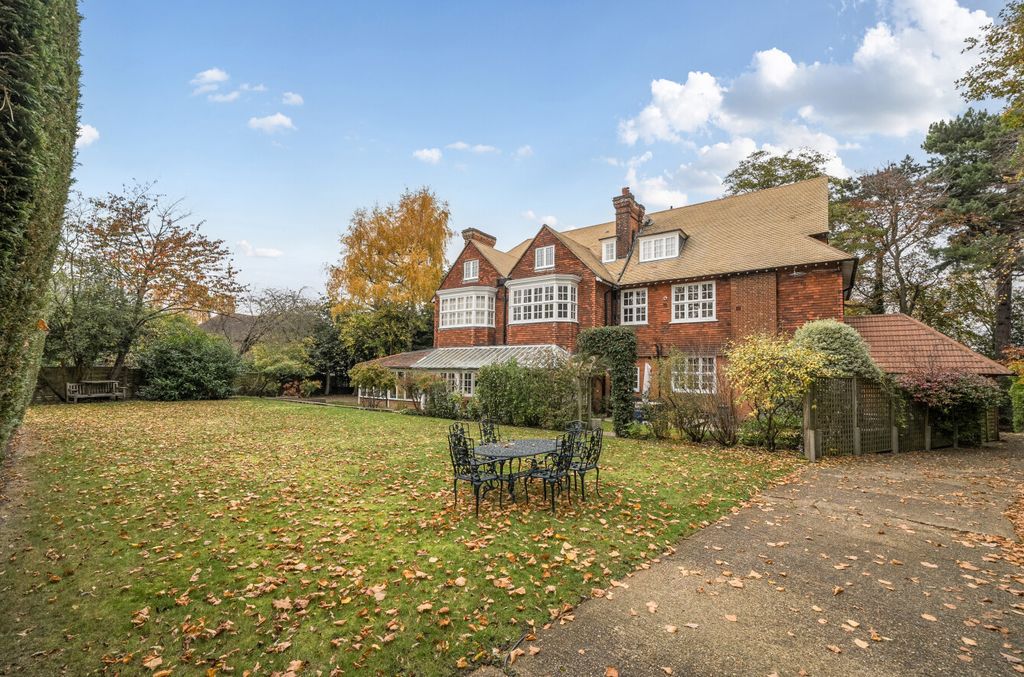 Property photo 3 of 23 1374996-1-690Dcea...