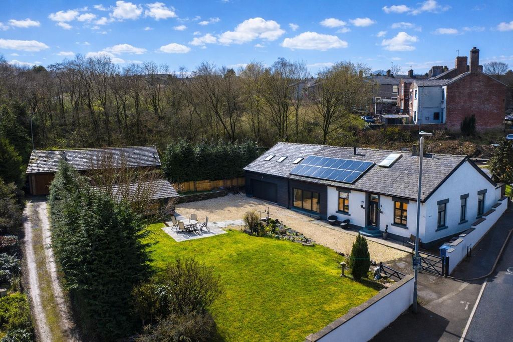 Property photo 1 of 51