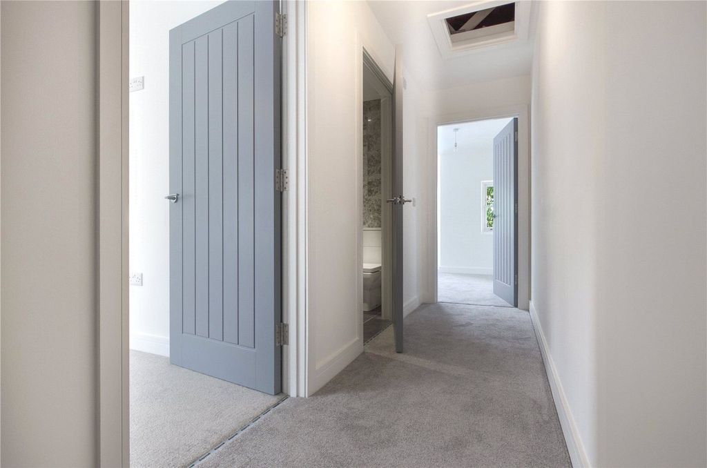 Property photo 3 of 15 Hallway