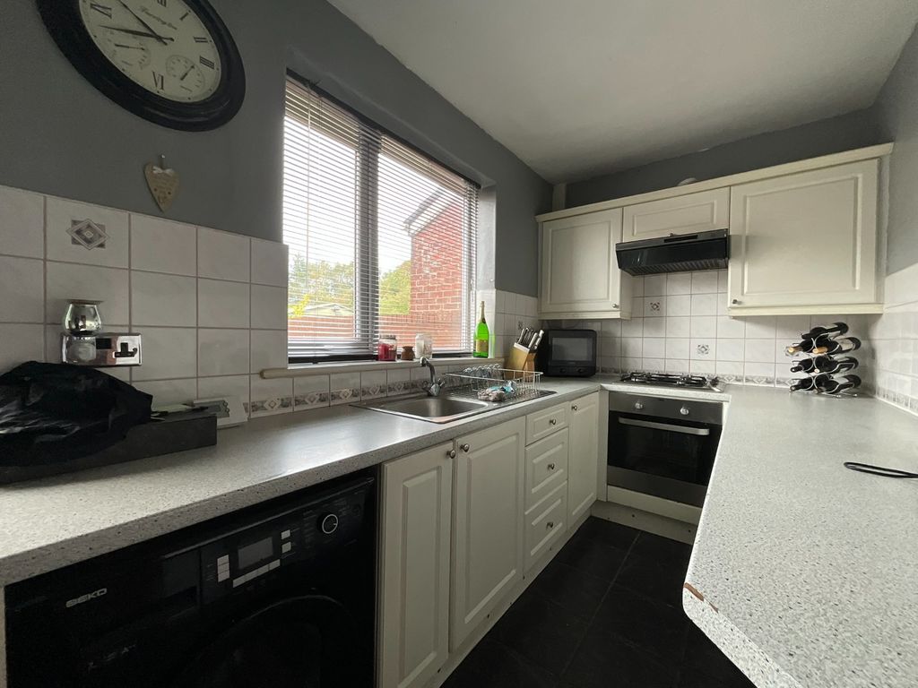 Property photo 2 of 14 4385644