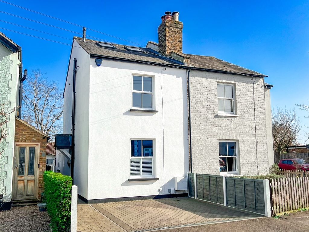 Property photo 1 of 24