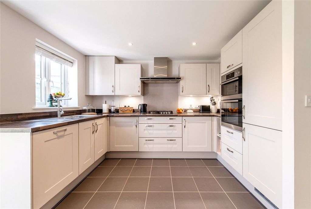 Property photo 3 of 27 Picture 3