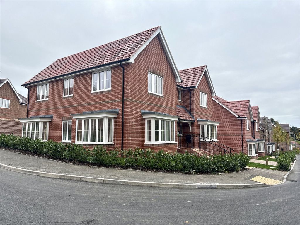 Property photo 1 of 21 Picture No. 29