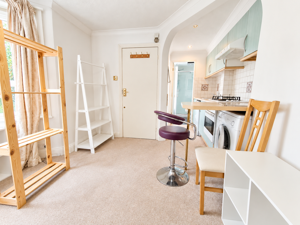 Property photo 1 of 5