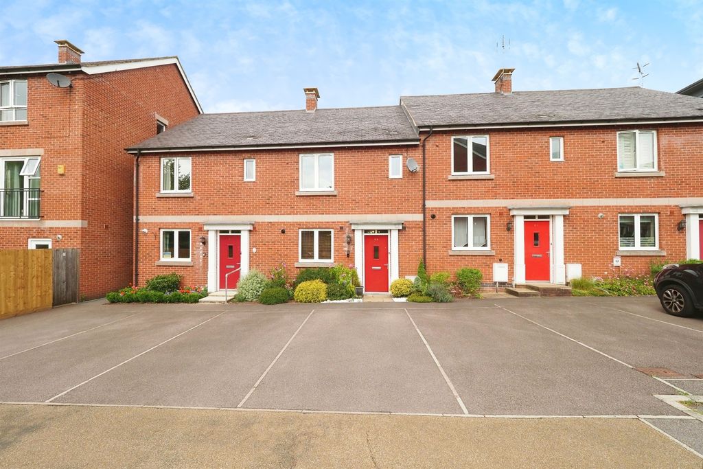 Property photo 1 of 16