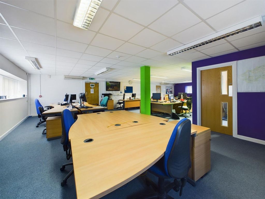 Property photo 3 of 26 Cam03278G0-Pr0103-Still001.Jpg