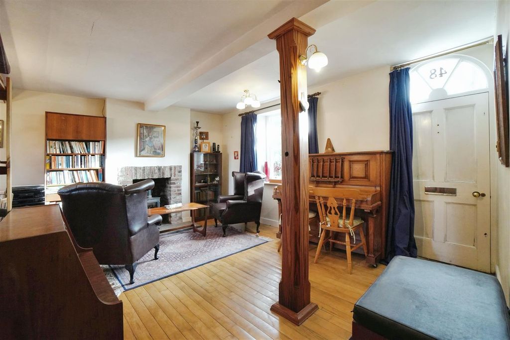 Property photo 2 of 18 Dining Lounge
