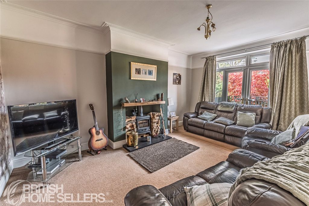 Property photo 3 of 33 Picture No. 05