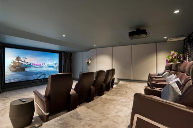 Property photo 2 of 10 Cinema