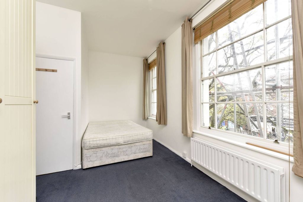 Property photo 1 of 4