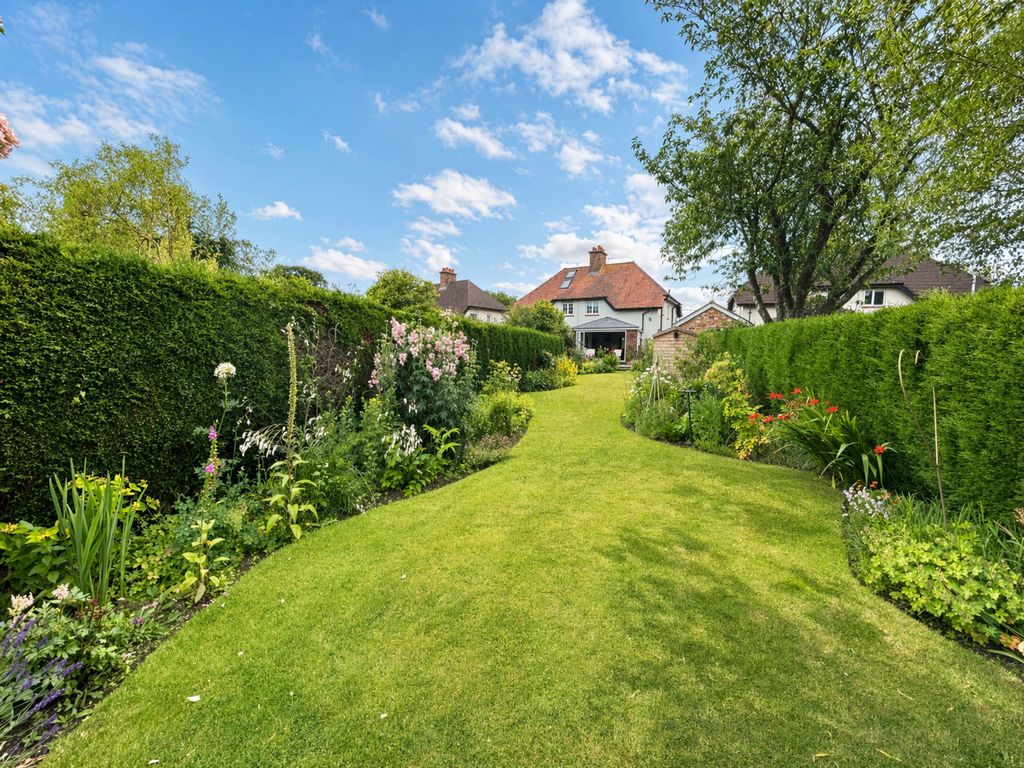 Property photo 3 of 37