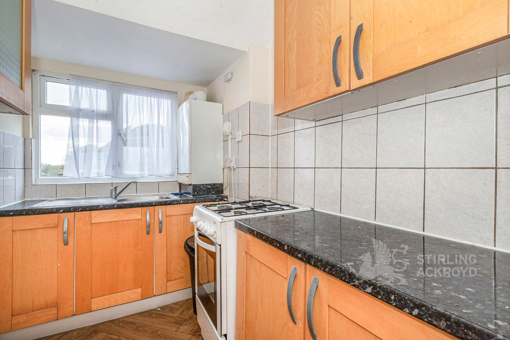 Property photo 2 of 16 Kitchen