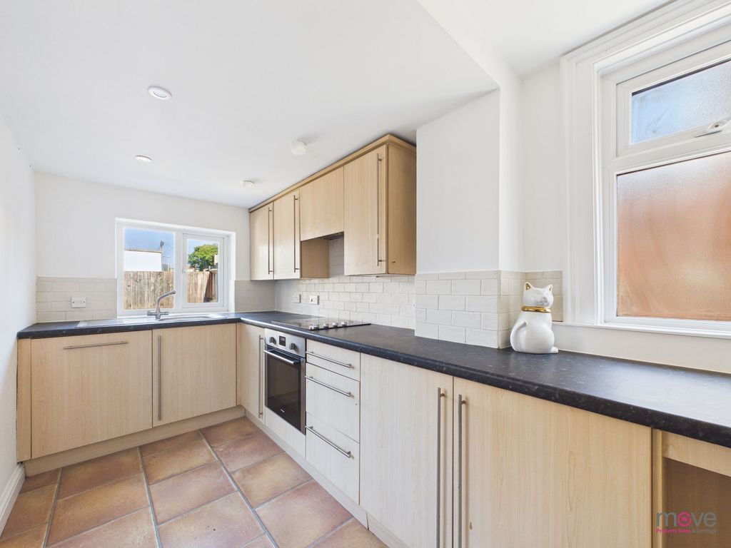 Property photo 2 of 25