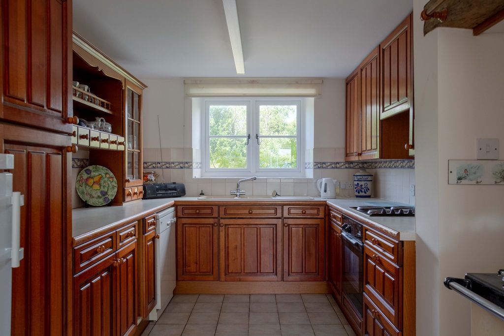 Property photo 3 of 29 4168288