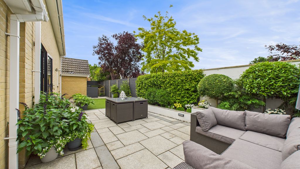 Property photo 3 of 13