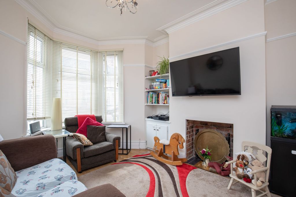 Property photo 2 of 24