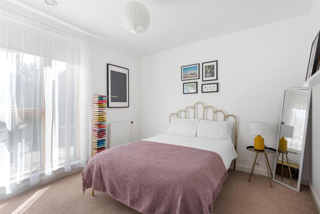 Property photo 3 of 15 386B1348-Hdr.Jpg