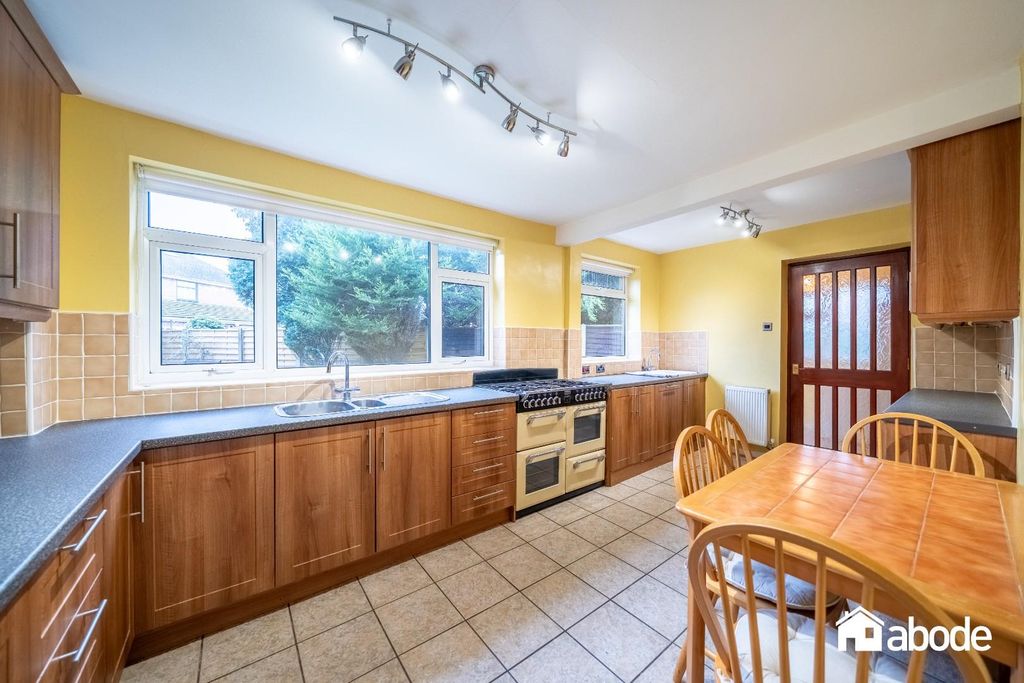 Property photo 2 of 25 Dsc09395-Hdr.Jpg