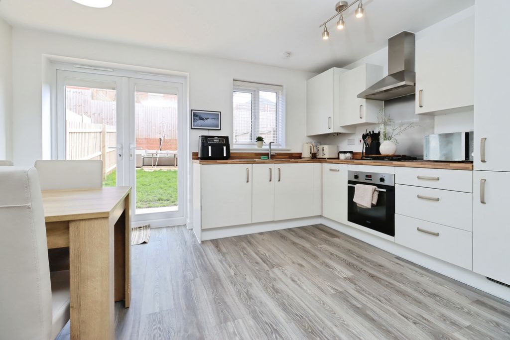 Property photo 3 of 20 Img_0006