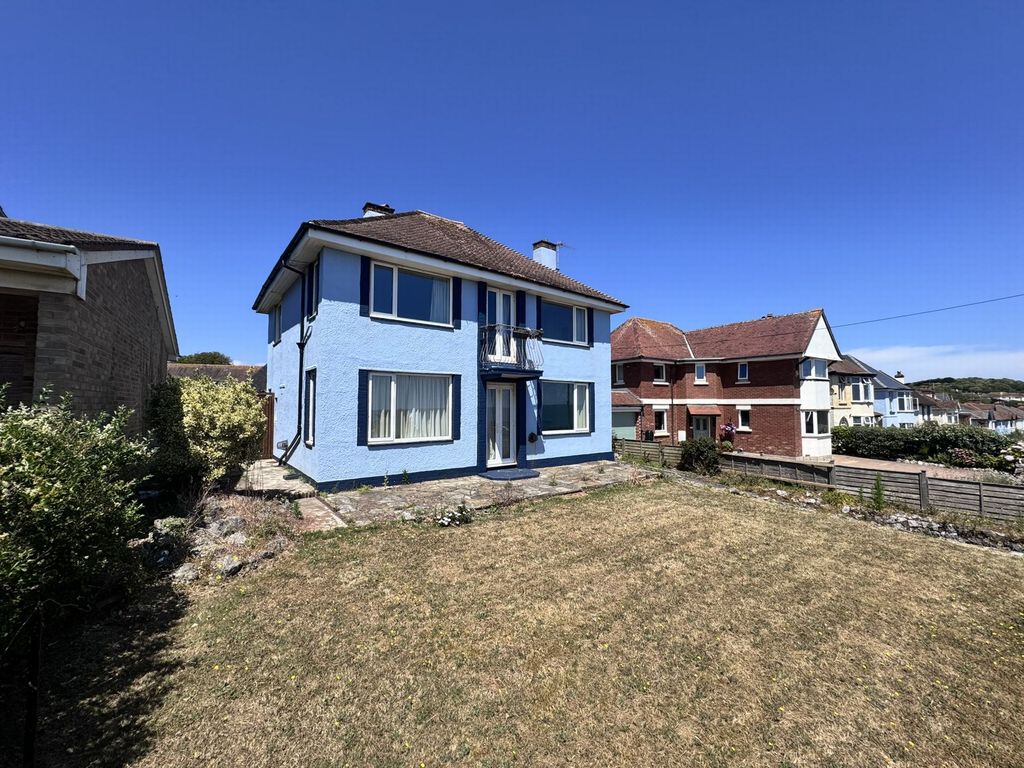 Property photo 1 of 19 Photo 13