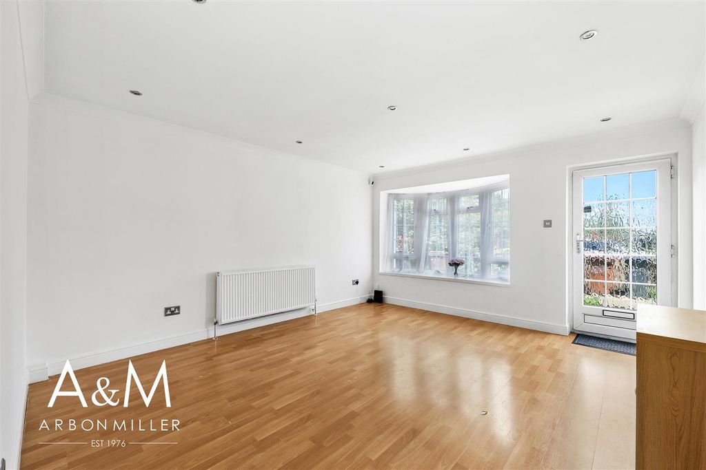 Property photo 2 of 21 4D4A1338.Jpg