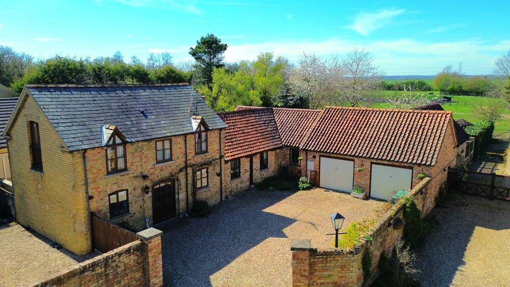 Property photo 1 of 23