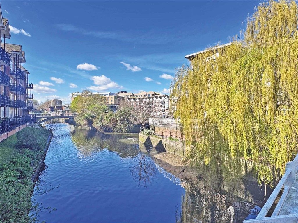 Property photo 2 of 8