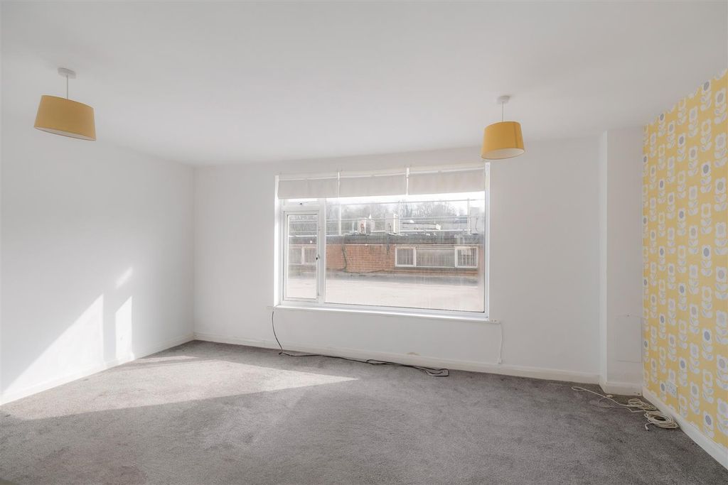 Property photo 2 of 12 Untitled (7 Of 12).Jpg